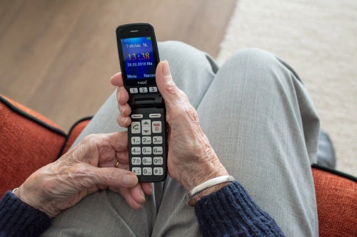 ventajas de los telefonos moviles para personas mayores